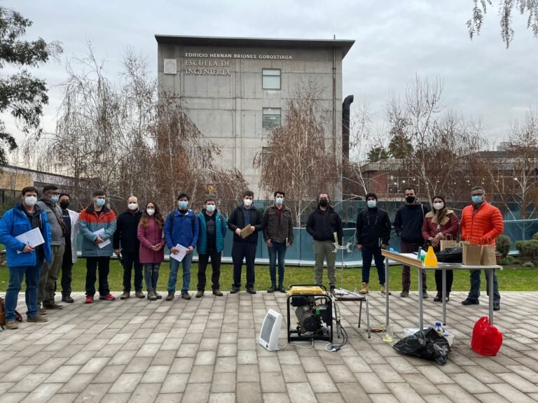 Primer laboratorio docente híbrido de producción de biodiesel a partir de aceites comestibles residuales