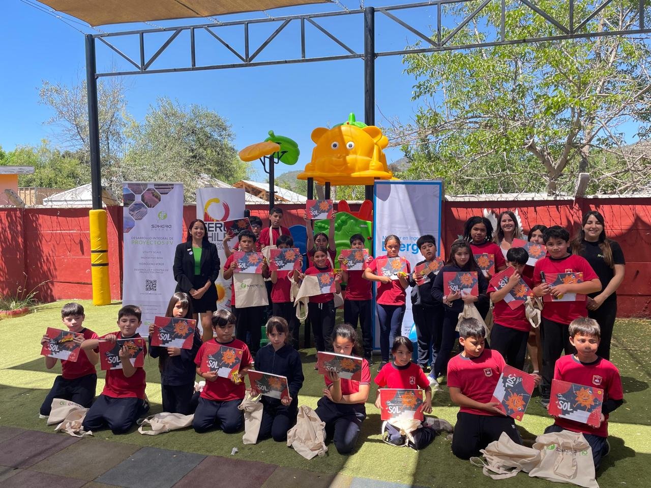 Visita del MIE-UC a la Escuela Valdivia de Paine: acercando la energía