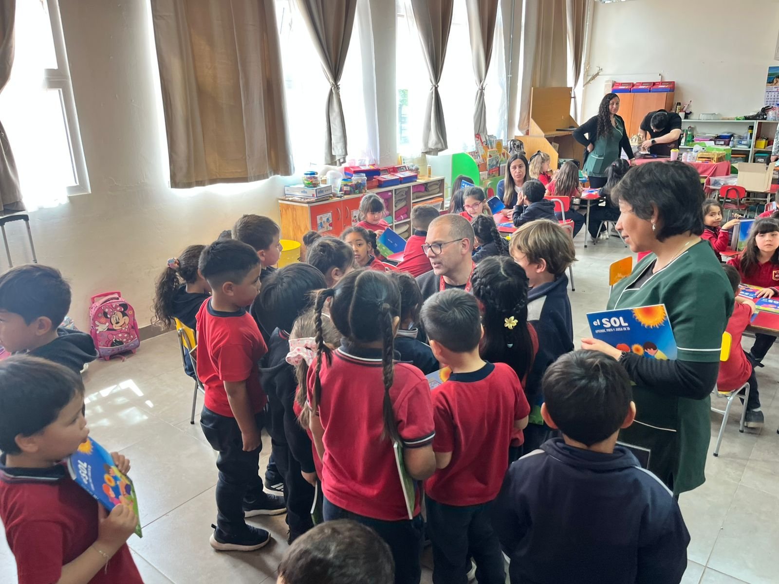 Jornada Solar educativa y capacitación en el Colegio Valdivia de Paine