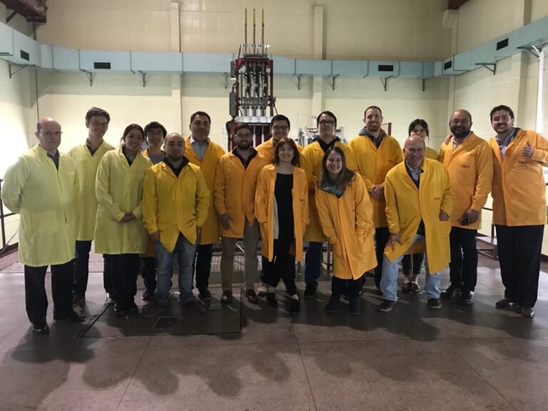 Alumnos del Magíster en Ingeniería de la Energía visitan la Comisión Chilena de Energía Nuclear.