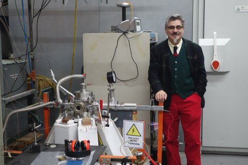 Nuestro profesor Leopoldo Soto es entrevistado por El Mercurio, sobre la alternativa energética de fusión nuclear.