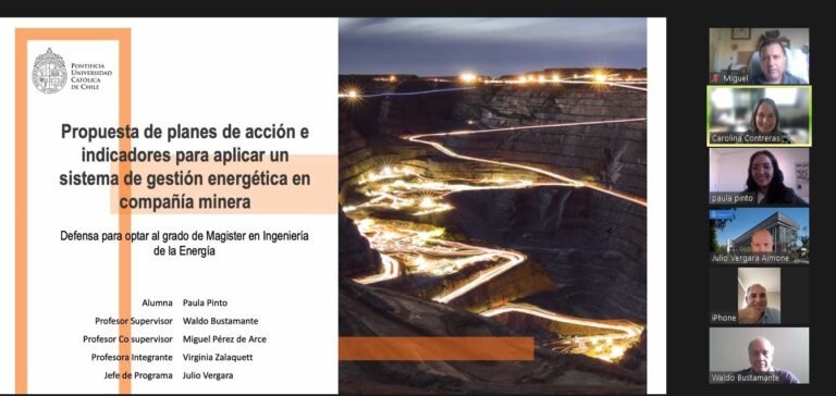Paula Pinto se convierte en una nueva graduada del Magíster en Ingeniería de la Energía de la Pontificia Universidad Católica de Chile